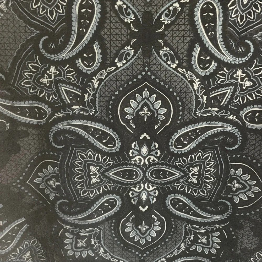 Athleta Sierra Nevada Top Womens Size XS Blue Paisley Long Sleeve Thumbholes Run - Picture 5 of 7